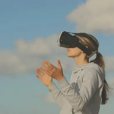 VR Googles Outdoors